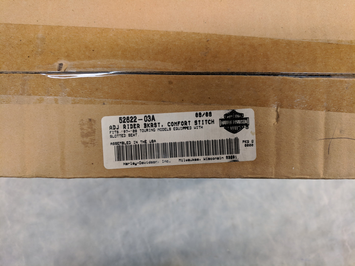 Harley Adjustable Rider Backrest Kit - Comfort Stitch Style