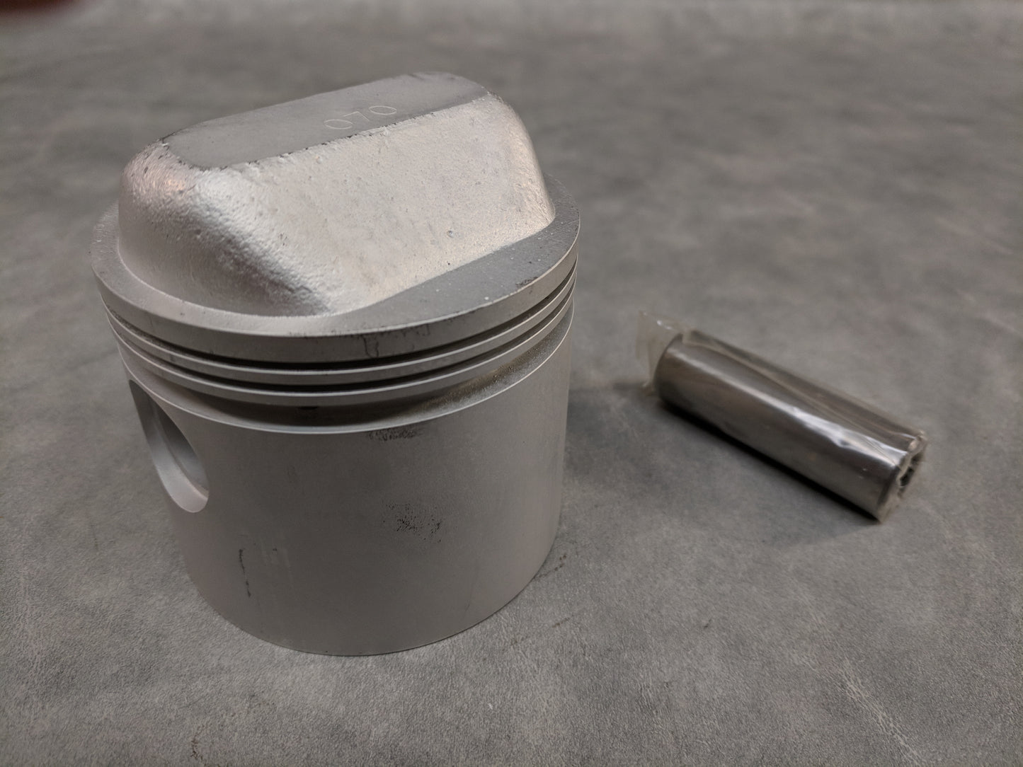 Eagle Iron Piston (1000cc) With Hastings Rings ( .070+)