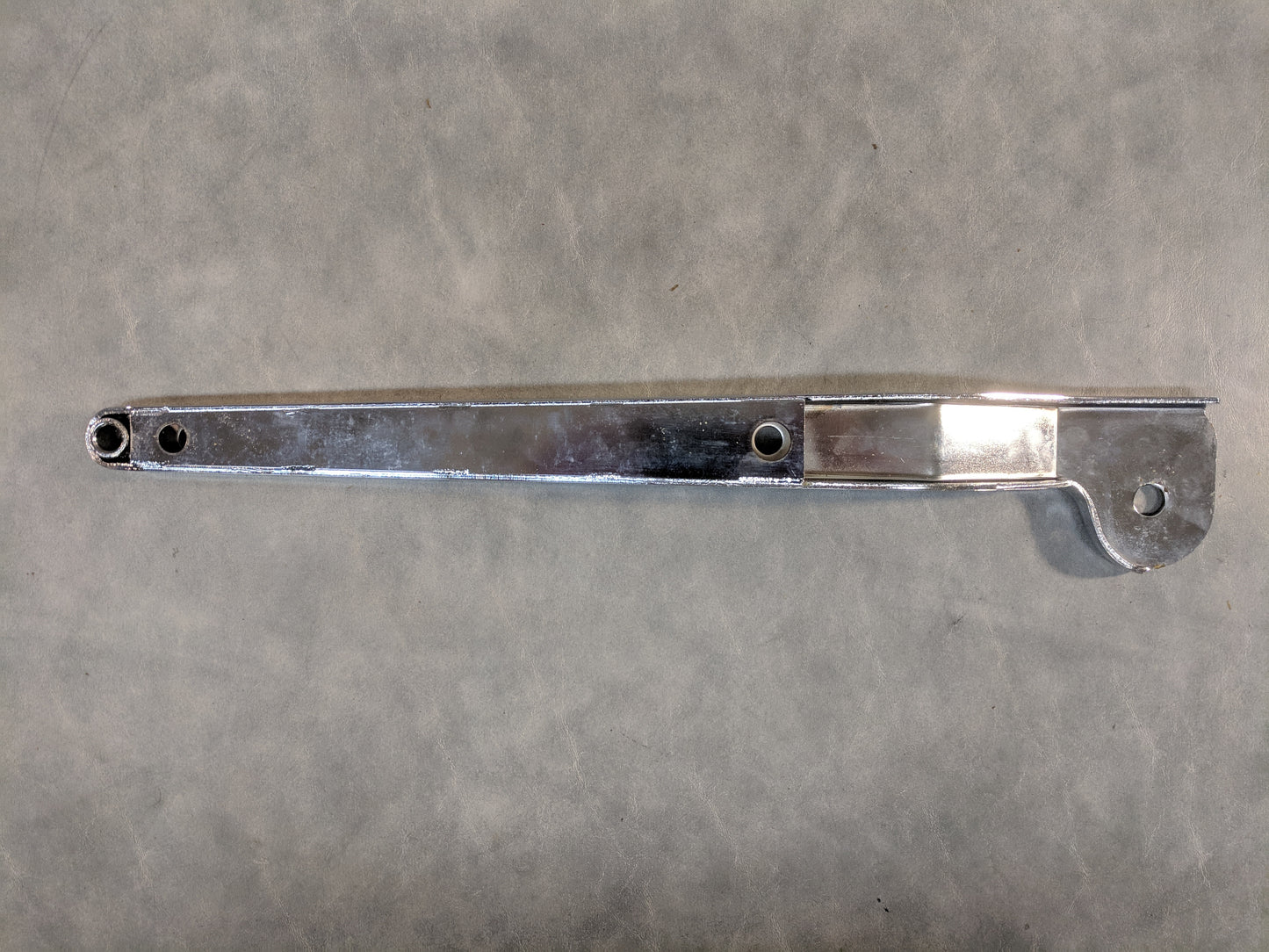 Dyna Fender Support - Left Side