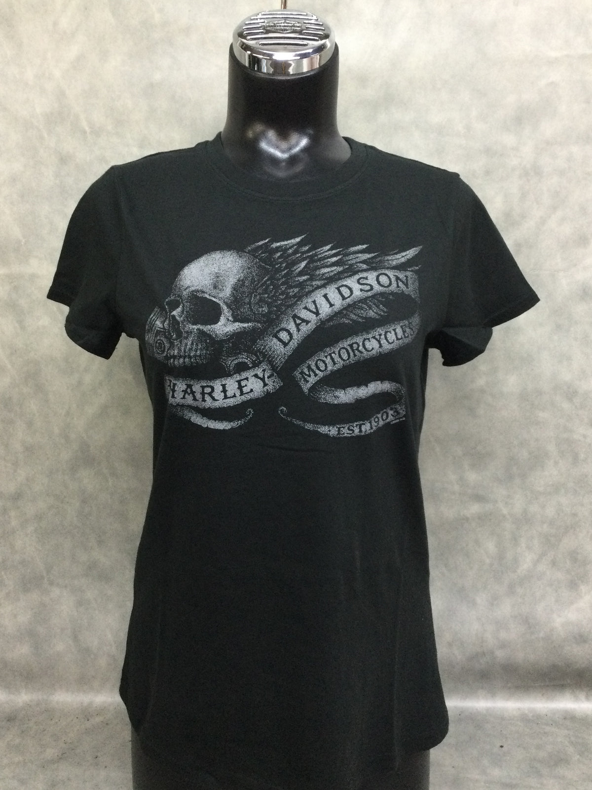 Stippled Skull Women’s T-shirt